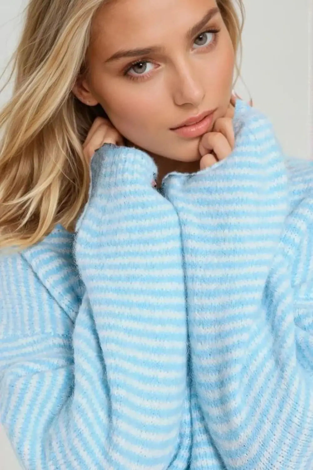Fluffy striped sweater in baby blue - One Size / Blue - Sweaters