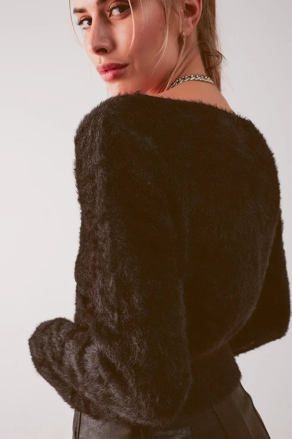 Fluffy v neck knit jumper in black - Sweaters