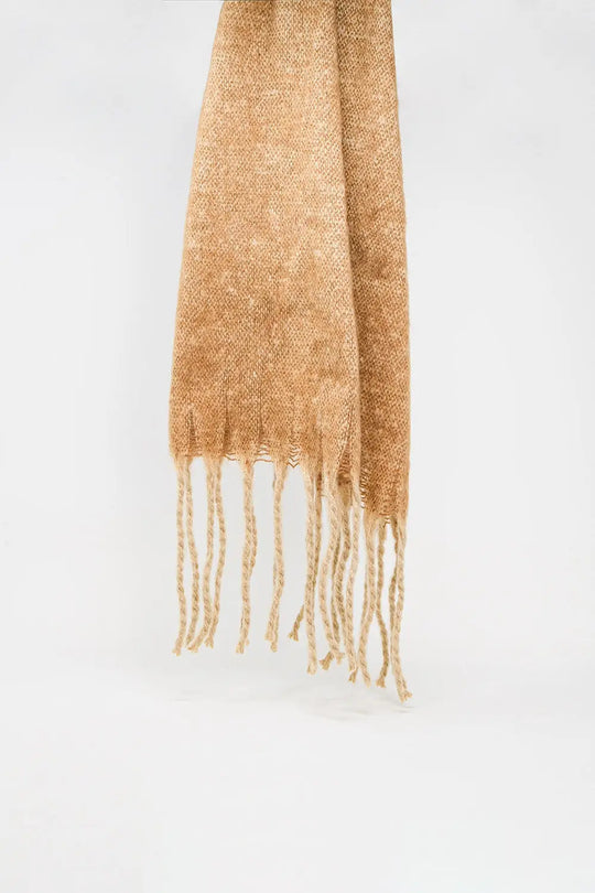 Q2 Fringed striped scarf in beige