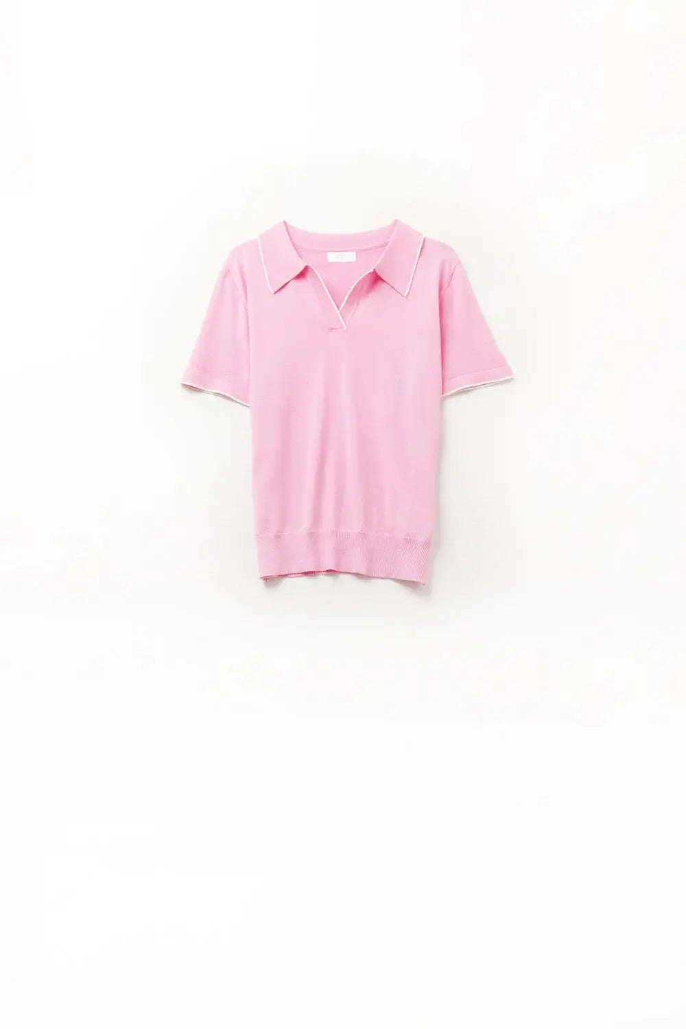 Q2 fuchsia knit polo shirt with contrasting detail