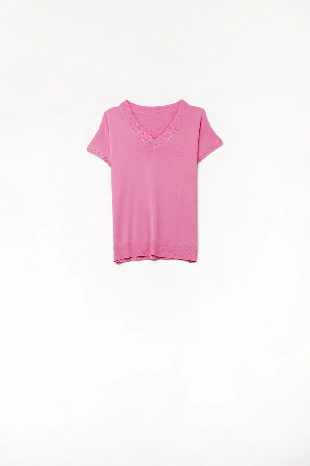 Q2 Fucshia fine knit V-neck sweater