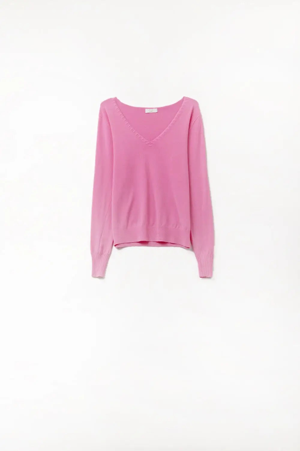 Q2 Fuschia sweater with V neckline