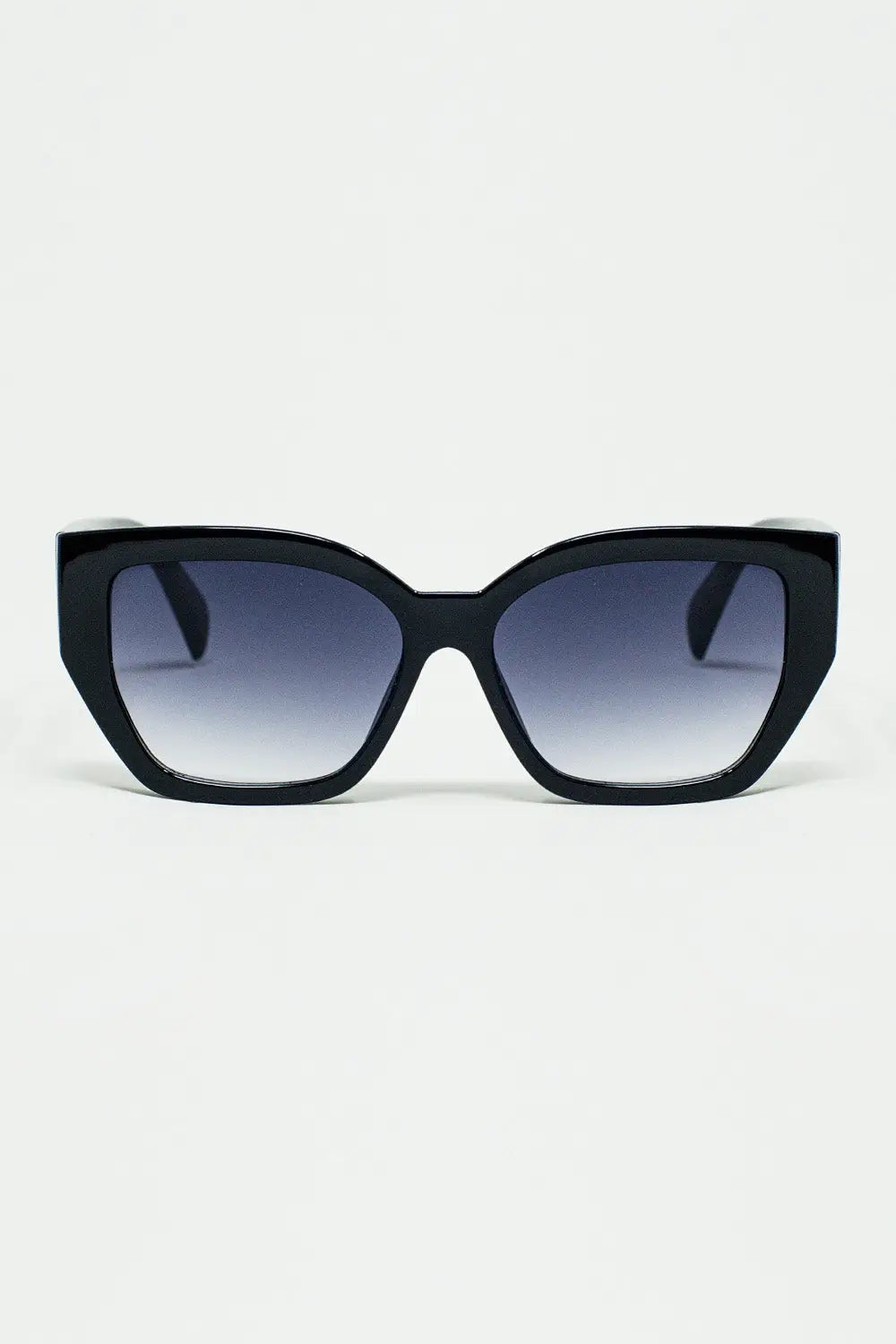 Q2 geometric thick black sunglasses with gradient lens