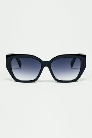 Q2 geometric thick black sunglasses with gradient lens