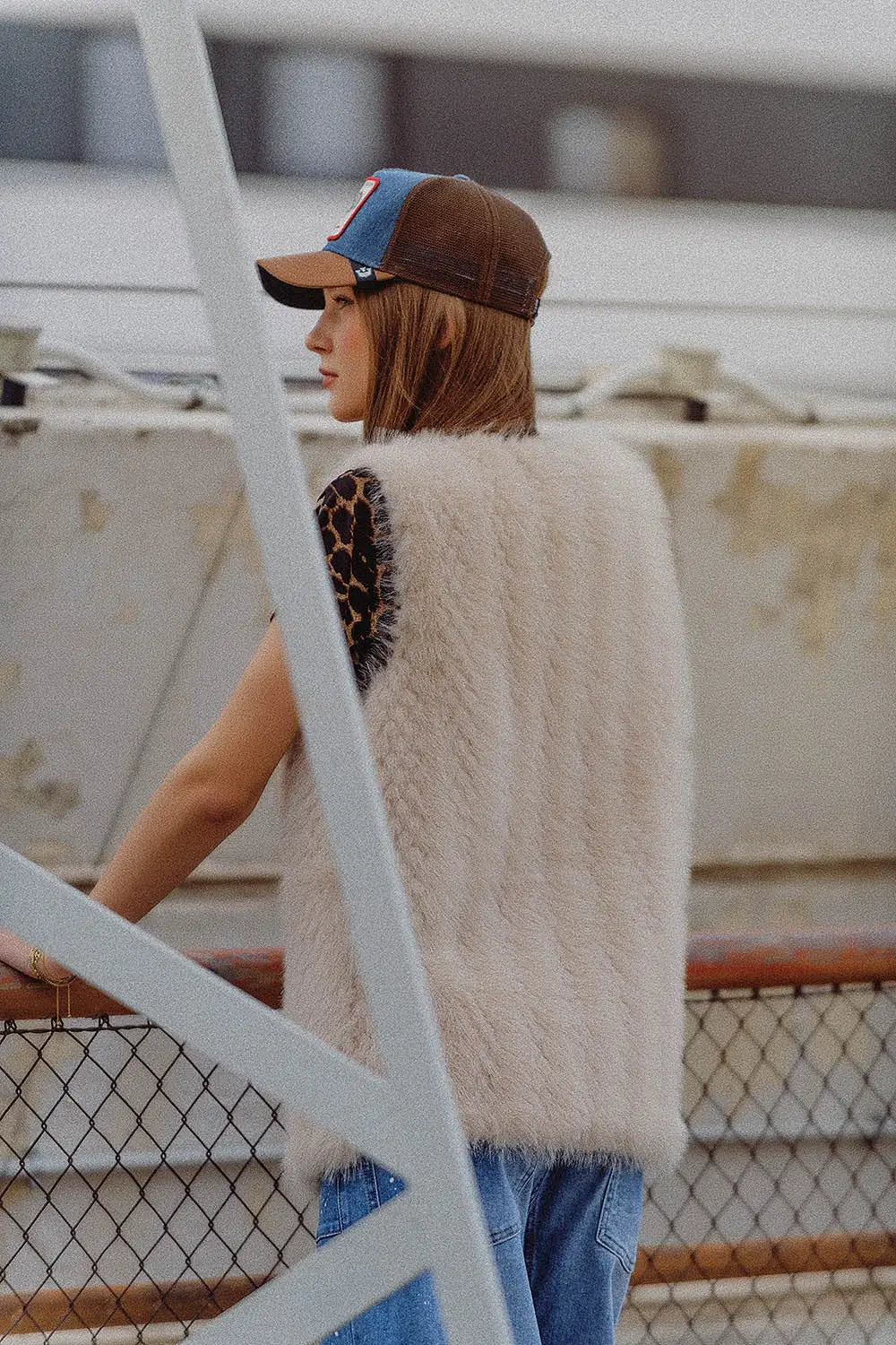 gilet en fourrure fine beige - Vestes
