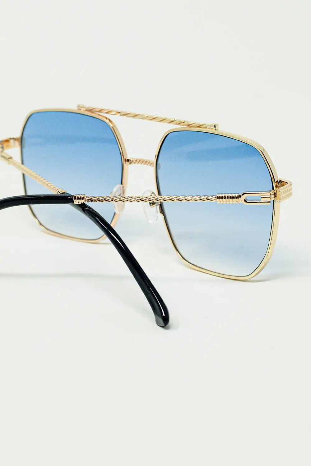gold square frame sunglasses in ombre light blue - One Size / Blue