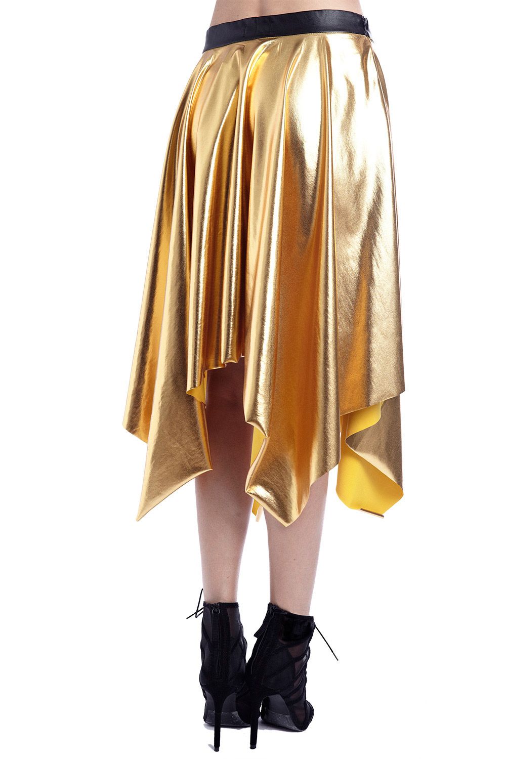 Golden pleated midi skirt in metallic