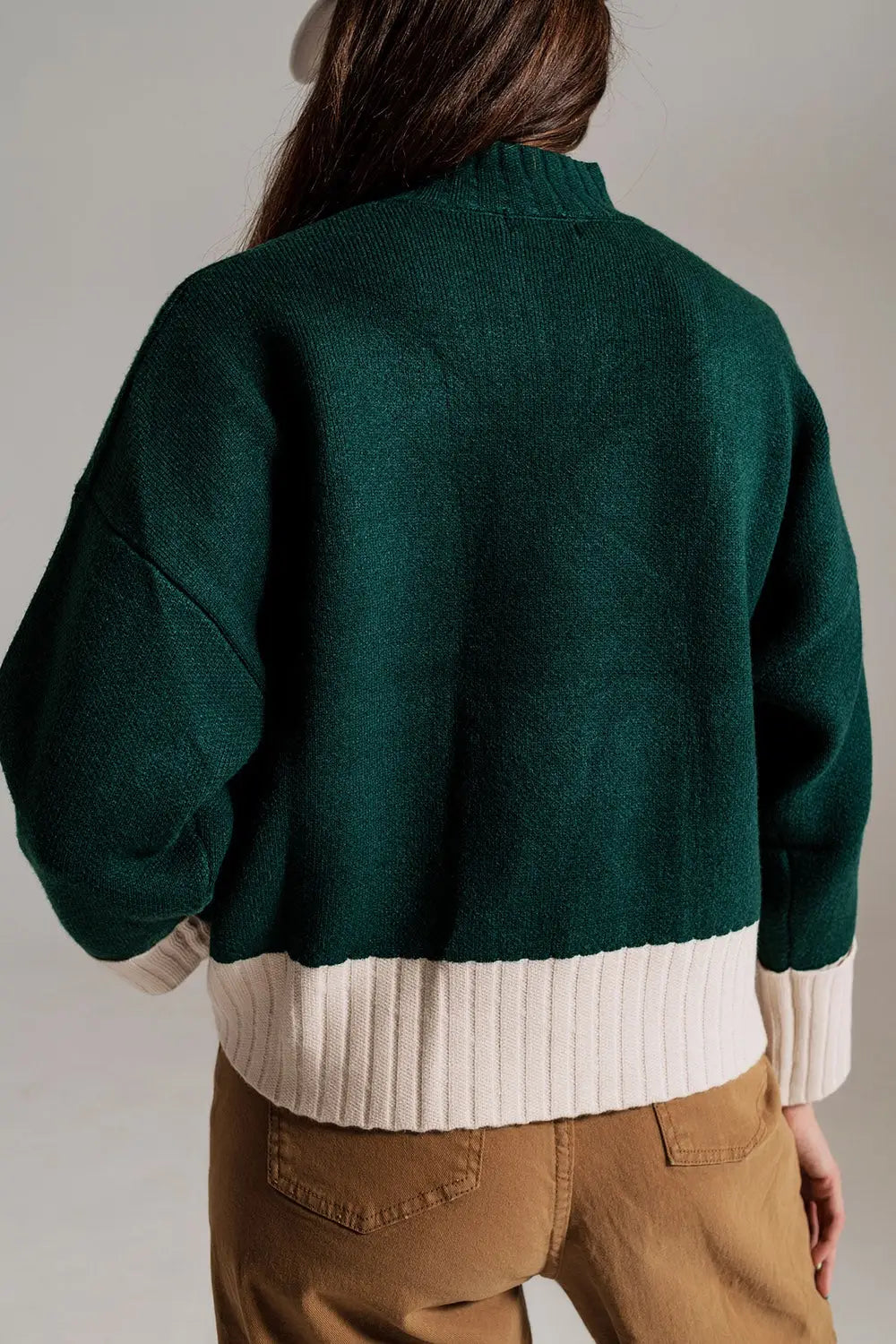green jumper with white ribbed cuffs and hem - Sweaters