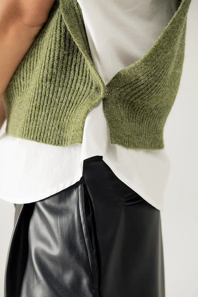 Green sleeveless turtleneck sweater with zipper closure - Sweaters