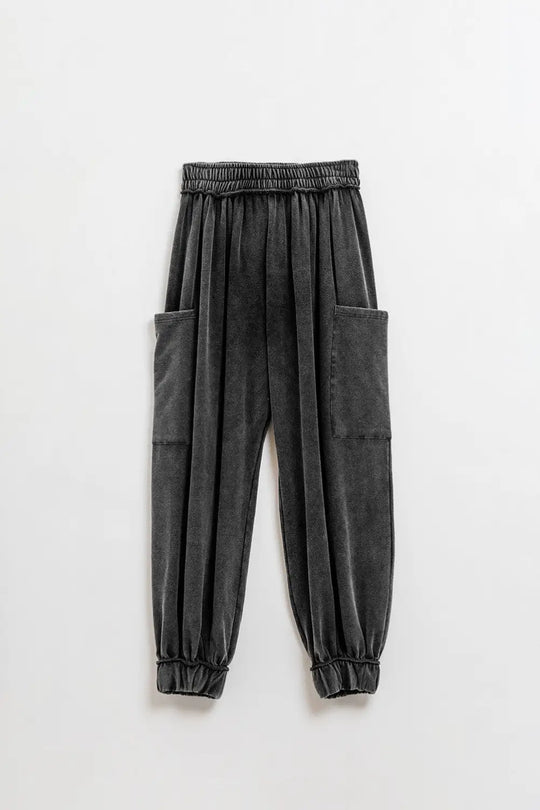 Q2 Grey jogger pants with elastic waist and pocket side