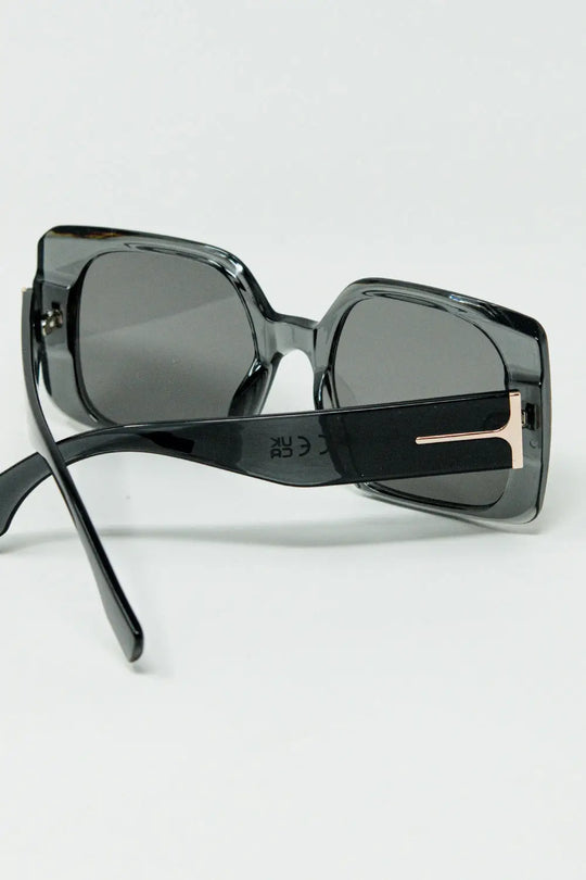 Grey square sunglasses with gold detail on the side - One Size / Grey