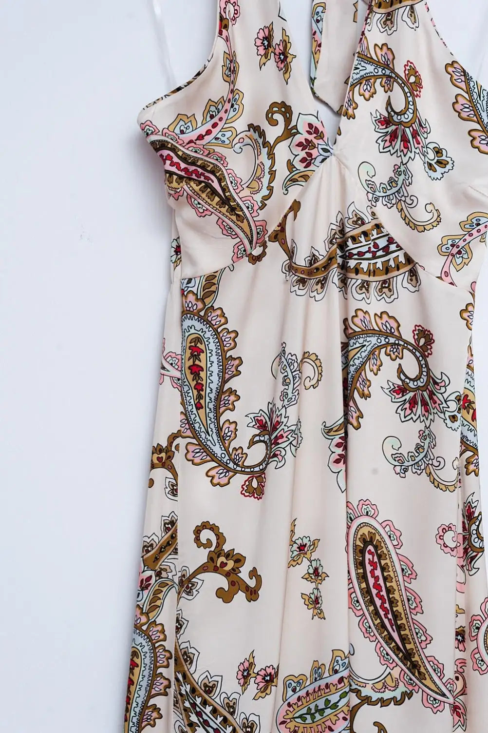 Halter neck maxi dress in paisley print - Dresses