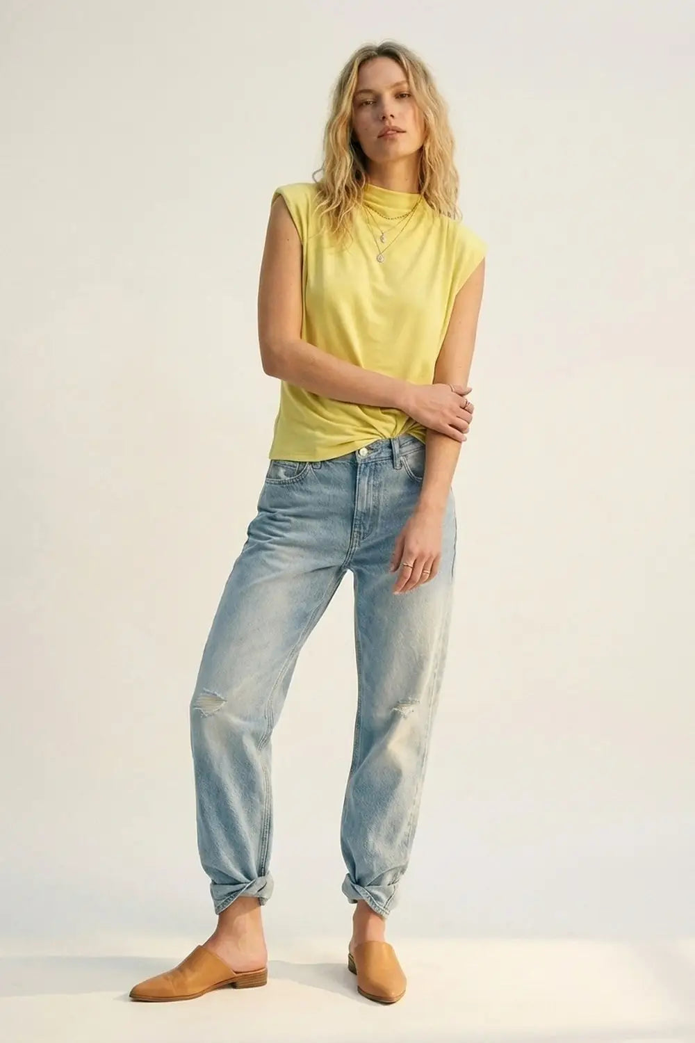 Haut asymétrique drapé sans manches jaune - Tops
