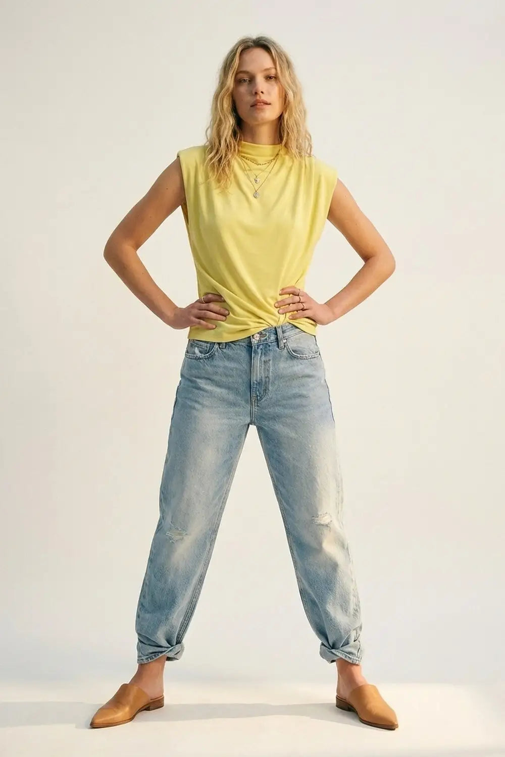 Haut asymétrique drapé sans manches jaune - Tops