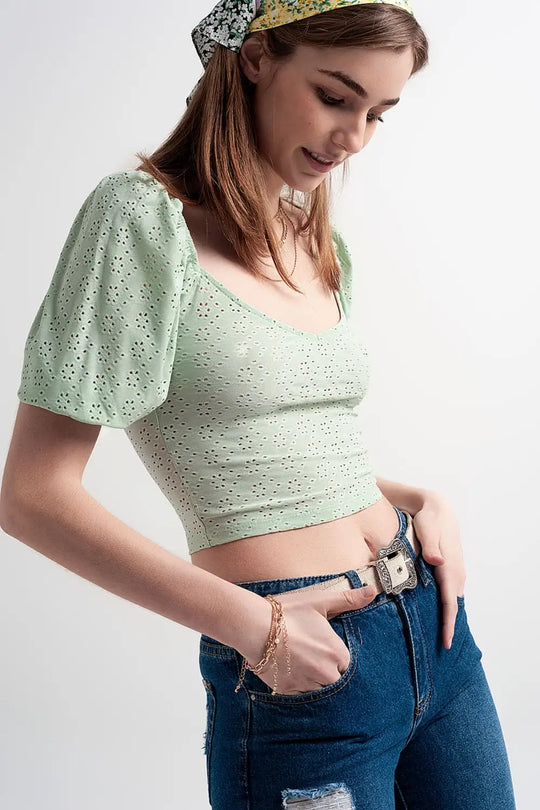 Q2 Haut court vert en tissu batiste et manches bouffantes