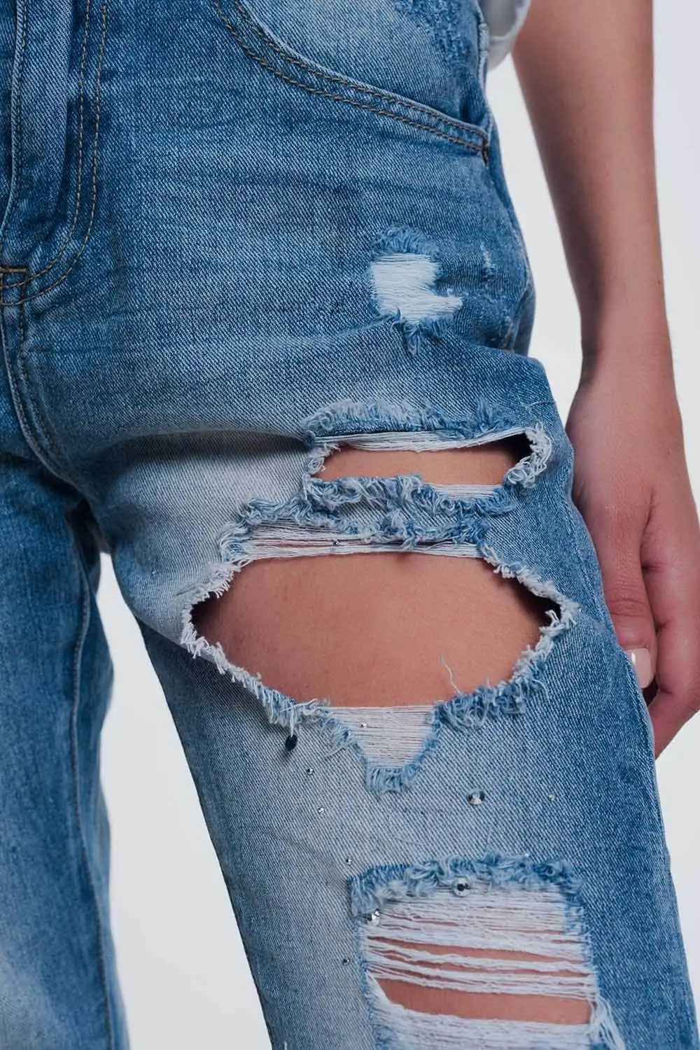 Heavily torn straight jeans in light denim - Jeans