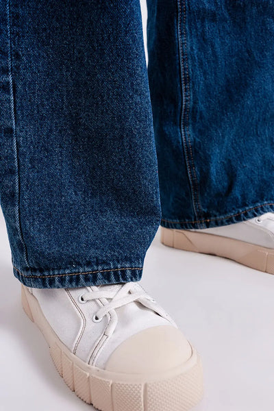 High rise mom fit jeans with medium wash - Jeans