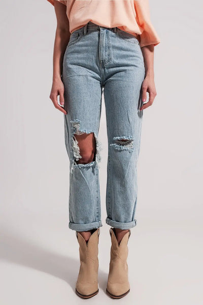 Q2 High rise mom jeans in lightwash with rips