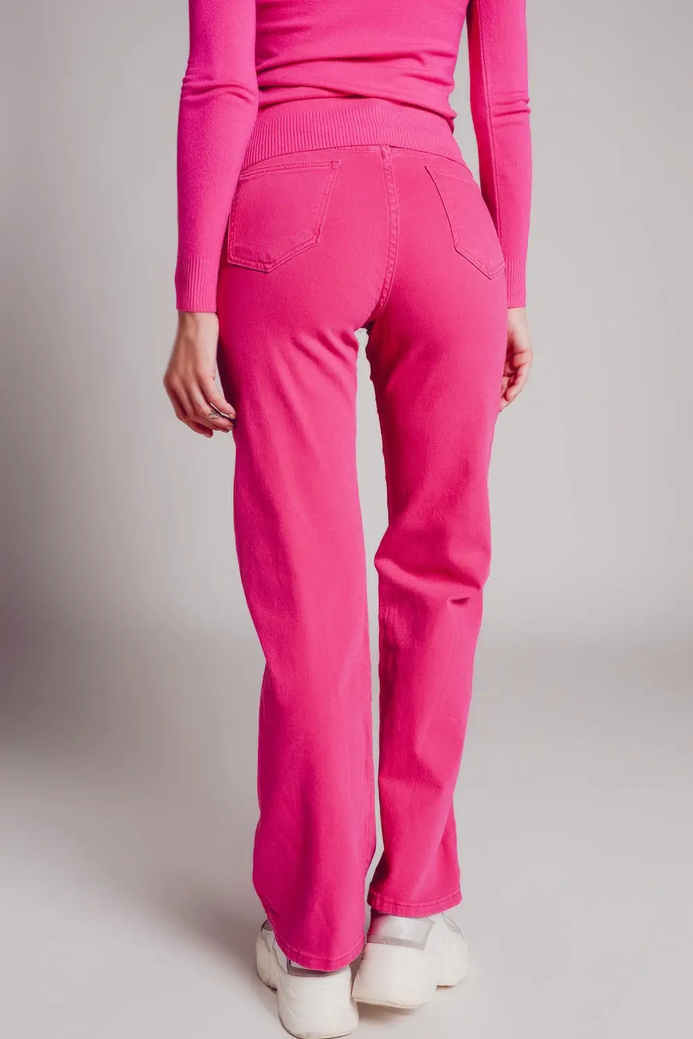 High rise slouchy mom jeans in fuchsia - Jeans