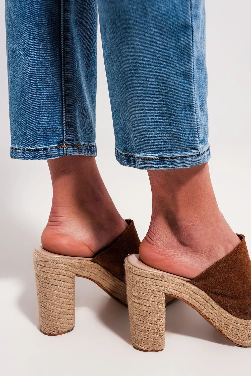 High rise straight leg belt detail jeans in light wash - Jeans