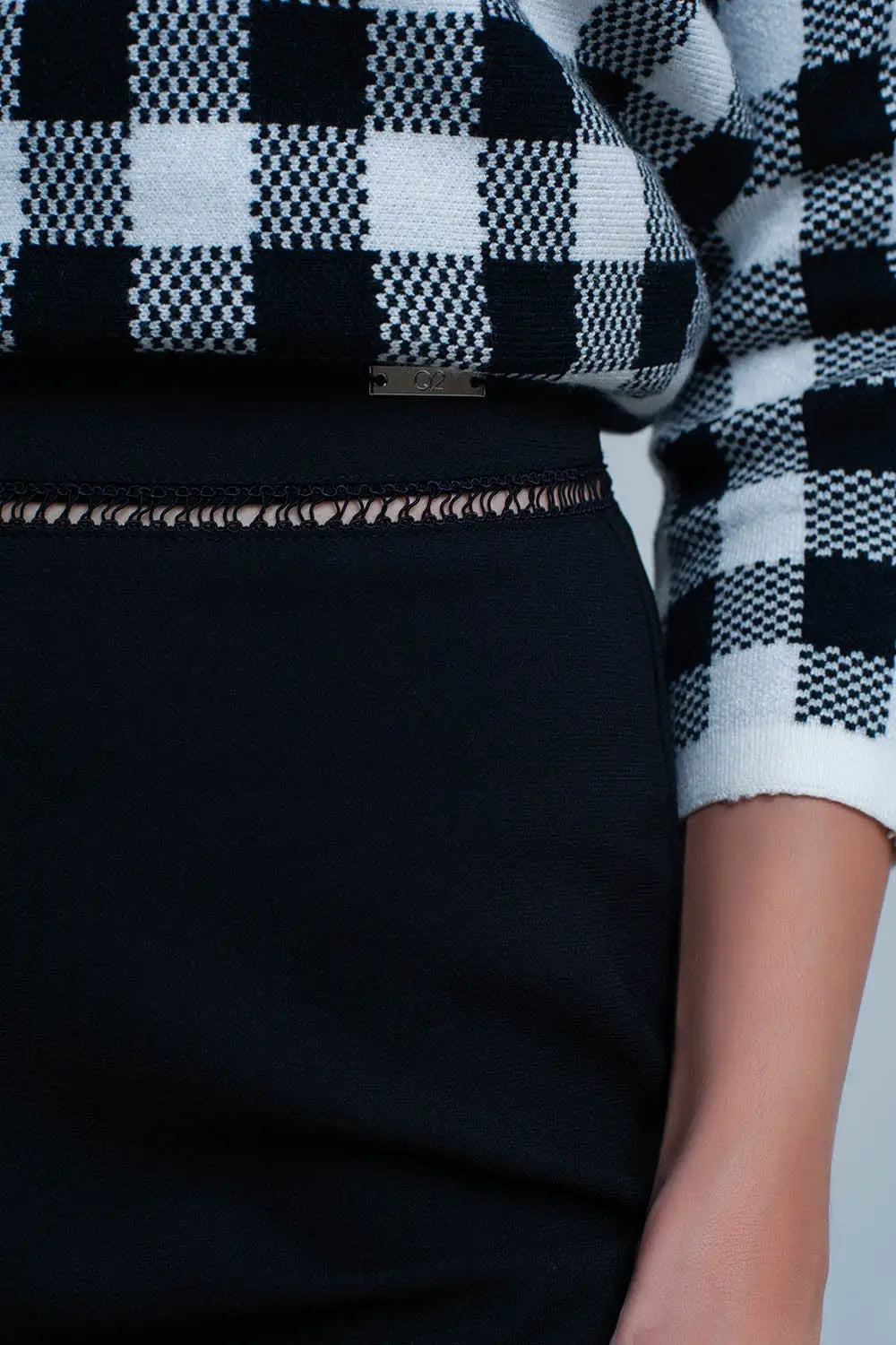 High waist black short with lace detail - Pants