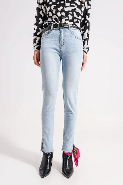 High waist jeans with slit hem in vintage wash - Jeans