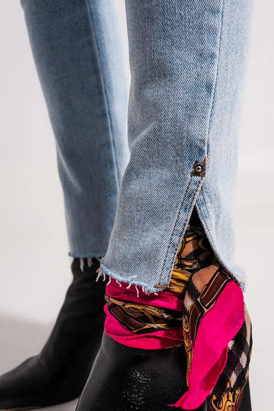 High waist jeans with slit hem in vintage wash - Jeans