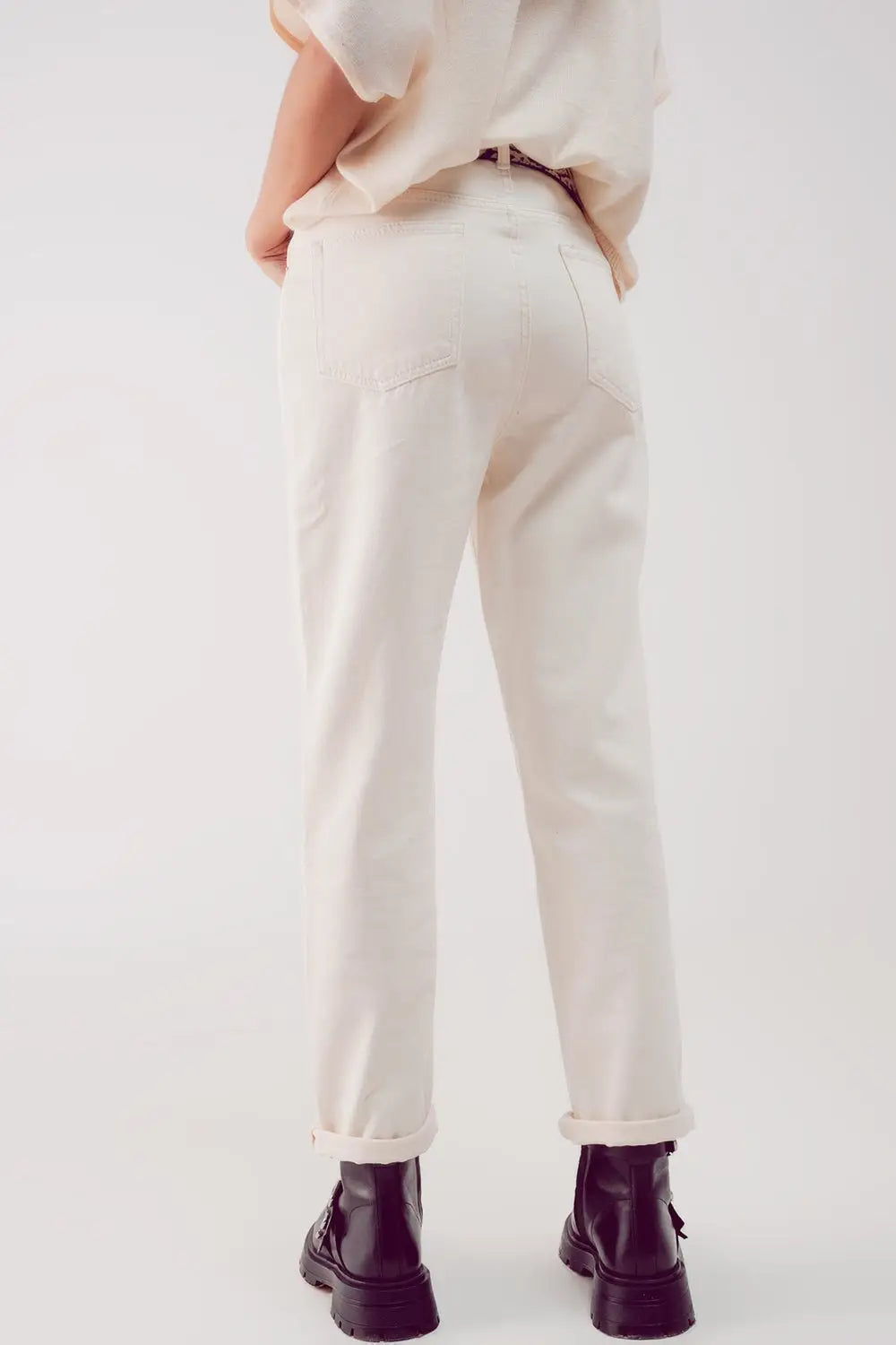 High waist relaxed leg jean in ecru - Jeans