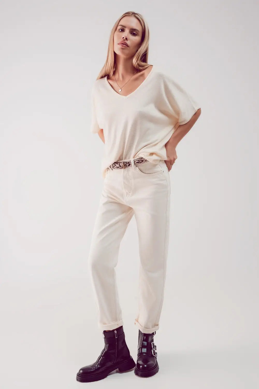 High waist relaxed leg jean in ecru - Jeans