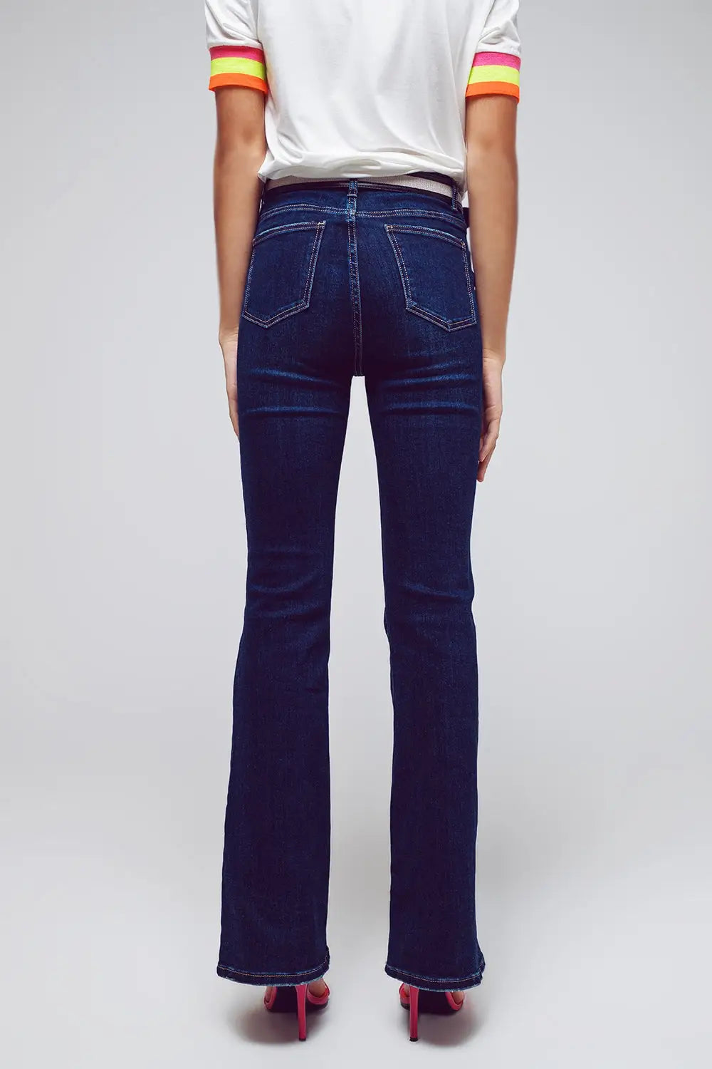 High Waisted Flared Jeans In Dark Wash - Jeans