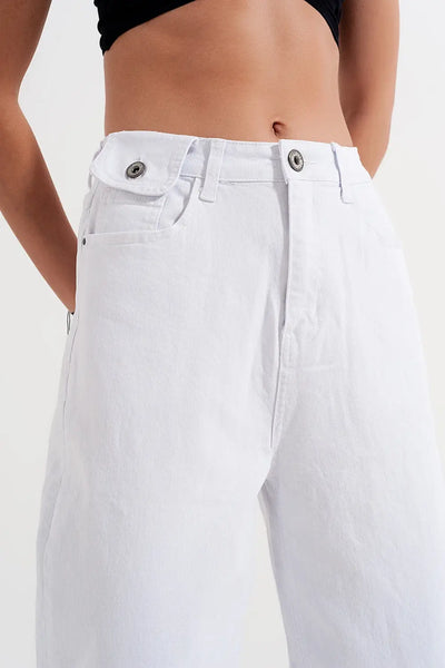 High waisted loose tapered leg jeans in white - Jeans