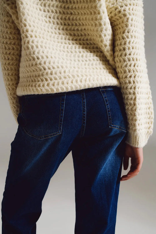 High waisted mom jean in medium wash - Jeans
