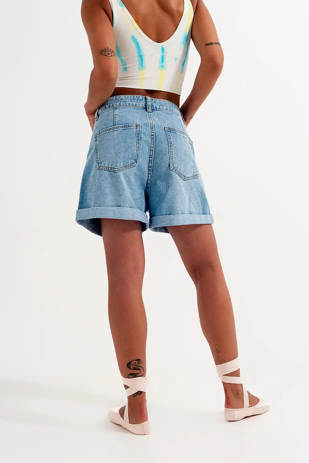 High waisted turn up denim shorts in blue - Jeans