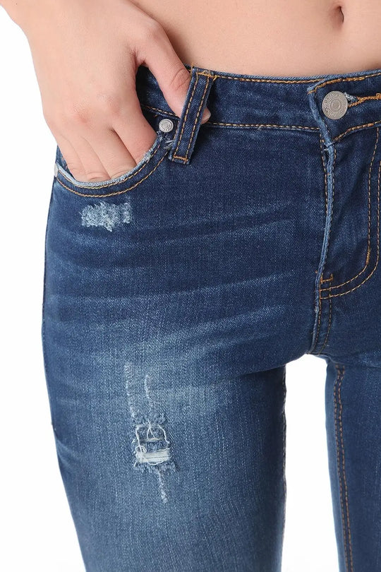 Highwaist skinny jean with distressed detailing - Jeans