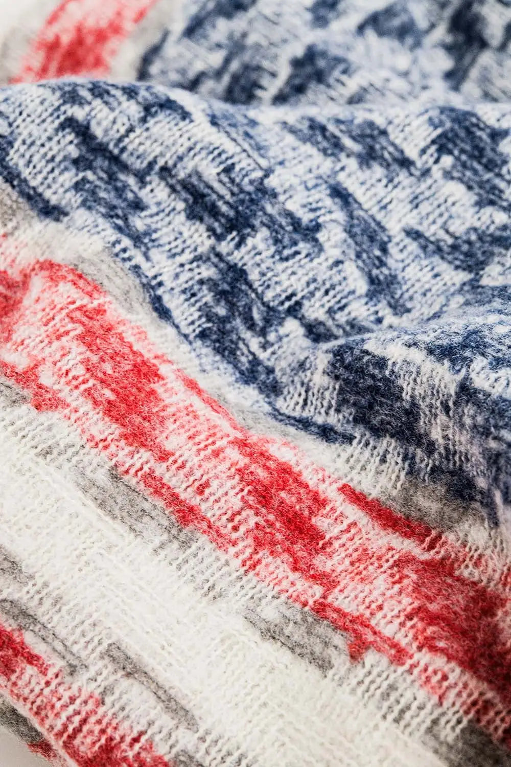 Houndstooth style americana Scarf in White Red and Blue - One Size / Blue - Scarves & Hats