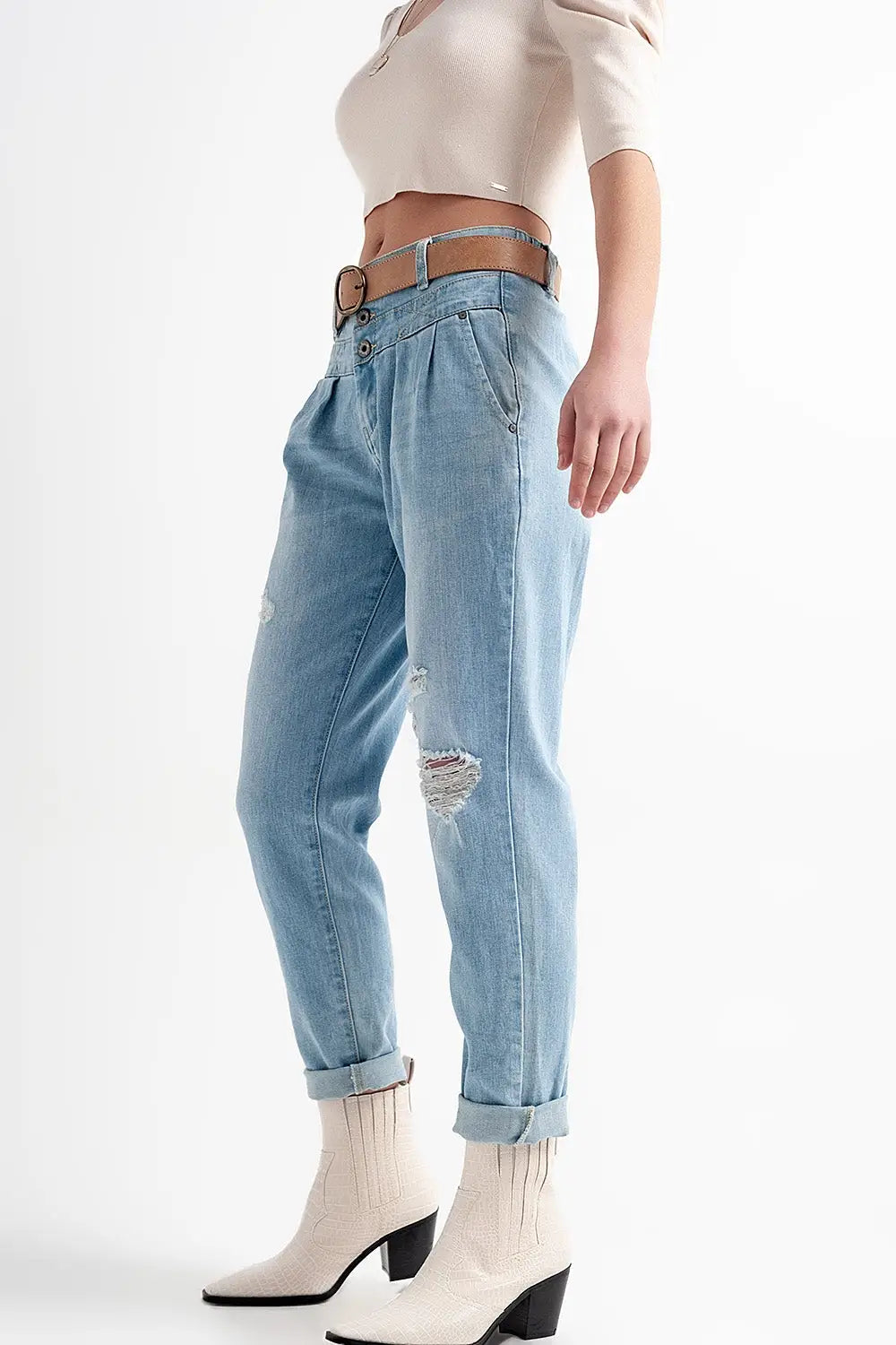 Jean à entrejambe bas en bleu délavé clair vintage avec déchirures - Pantalons