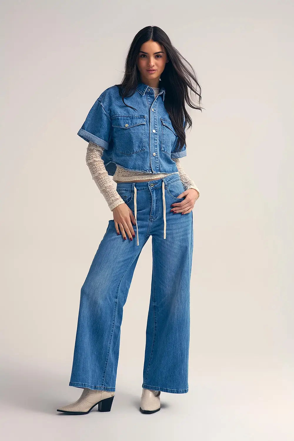 Jean à jambe large en délavage léger avec taille à cordon de serrage - Pantalons