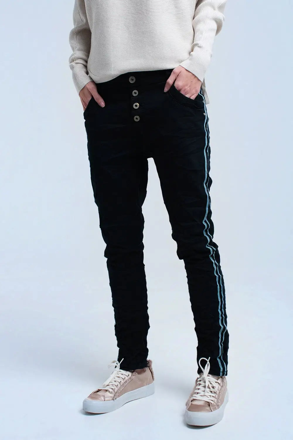 Jean boyfriend noir avec des boutons - Pantalons