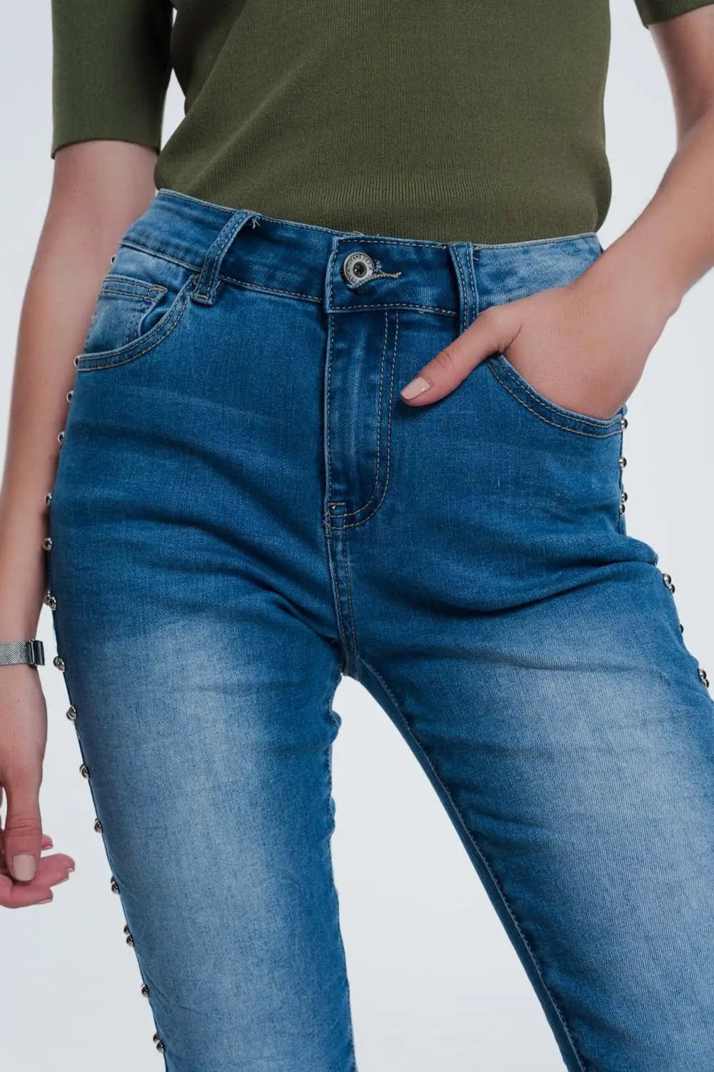 jean clouté en denim froissé - Pantalons