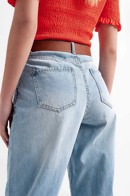 Jean coupe décontractée avec taille haute et plis sur le devant en délavé à eau de Javel - Pantalons