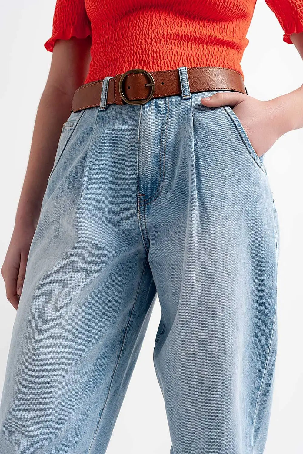 Jean coupe décontractée avec taille haute et plis sur le devant en délavé à eau de Javel - Pantalons