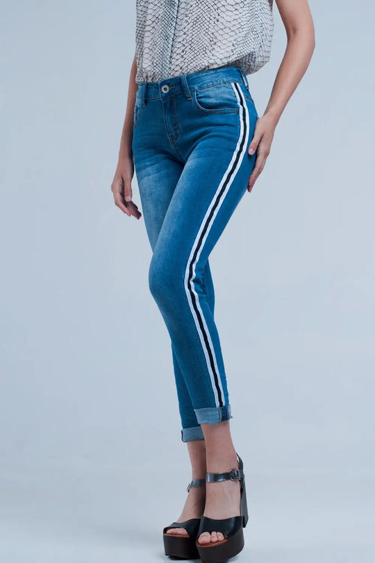 Q2 Jean denim à bande sur le côté
