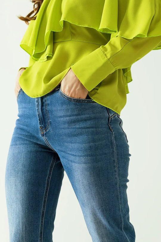Jean droit basique avec cinq poches et fermeture frontale à boutons métalliques - Pantalons