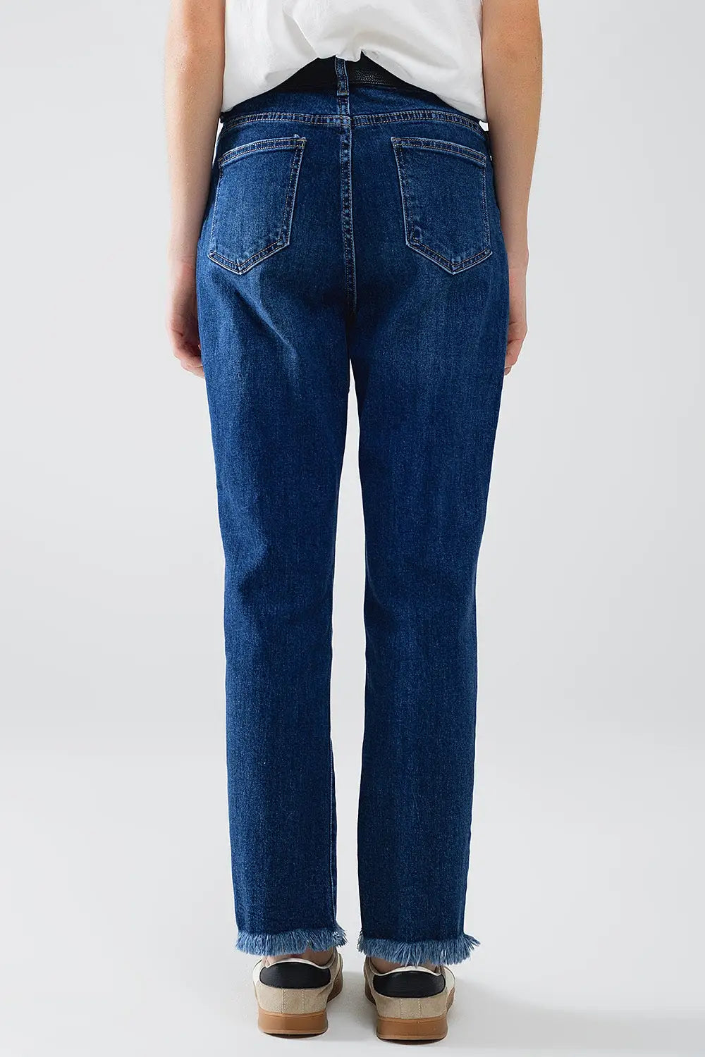 Jean droit bleu avec strass sur le devant et extrémités effilochées - Pantalons