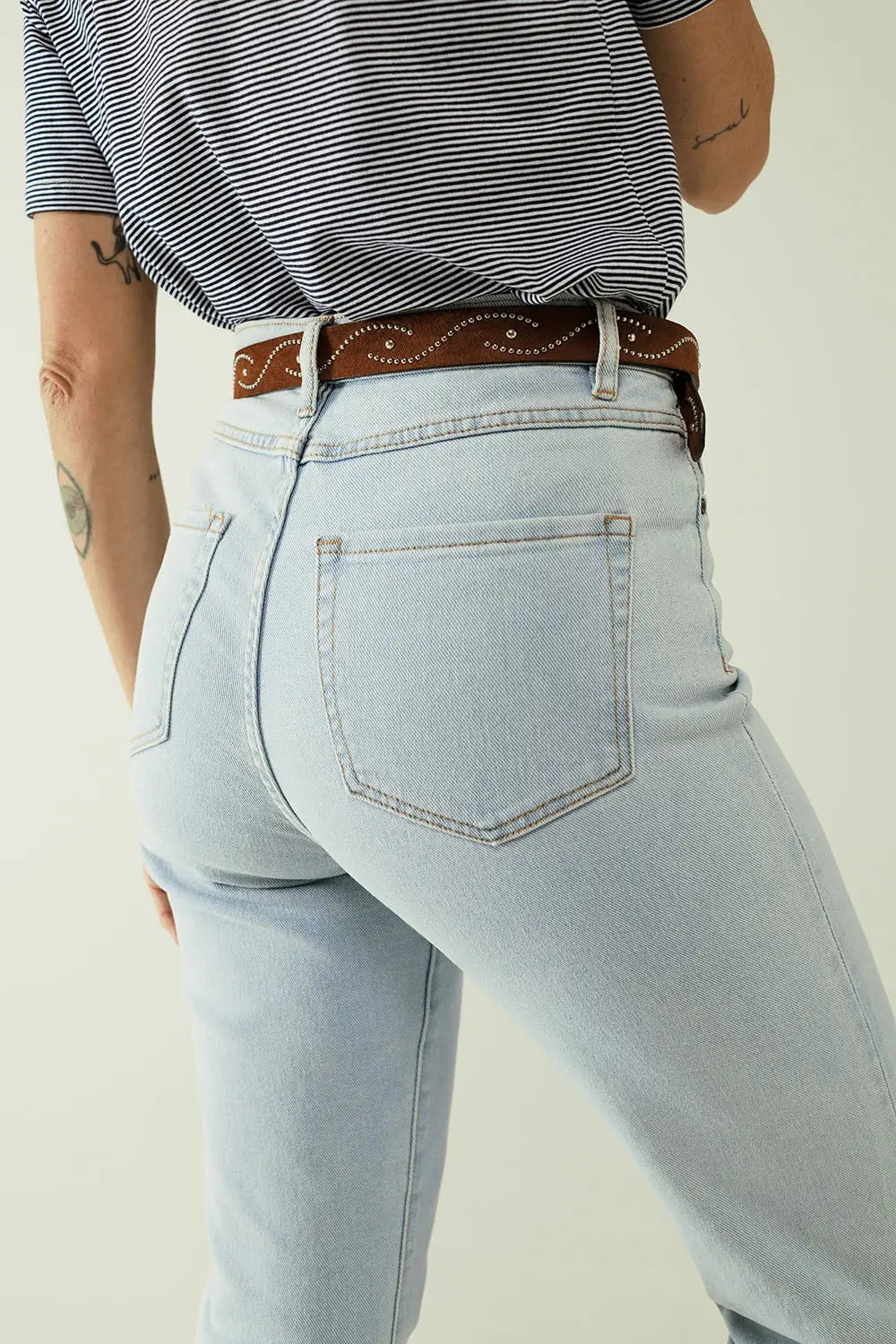 Jean droit bleu clair avec ourlet et cinq poches - Pantalons