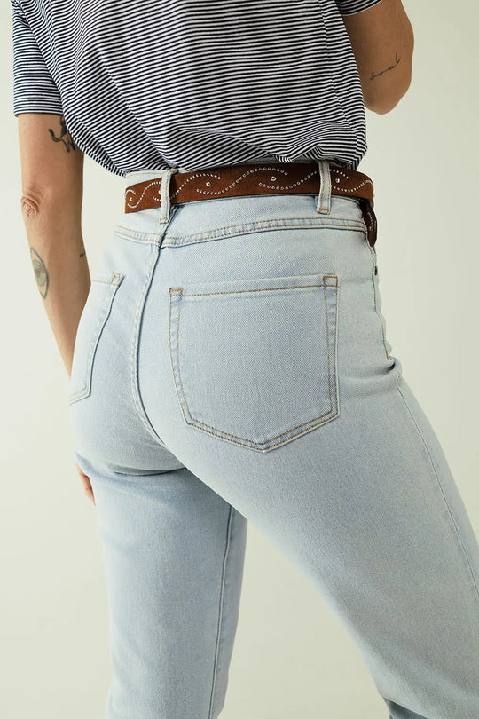 Jean droit bleu clair avec ourlet et cinq poches - Pantalons