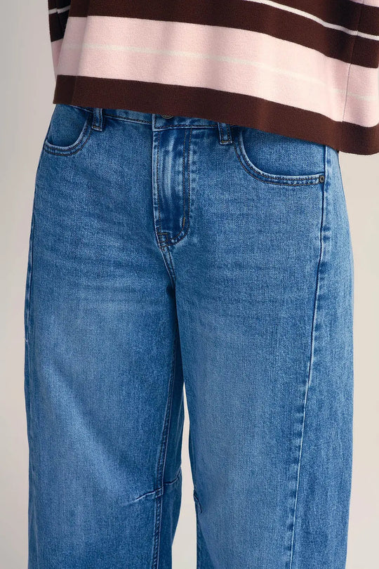 Jean droit de style barrel avec surpiqûres au genou - Pantalons