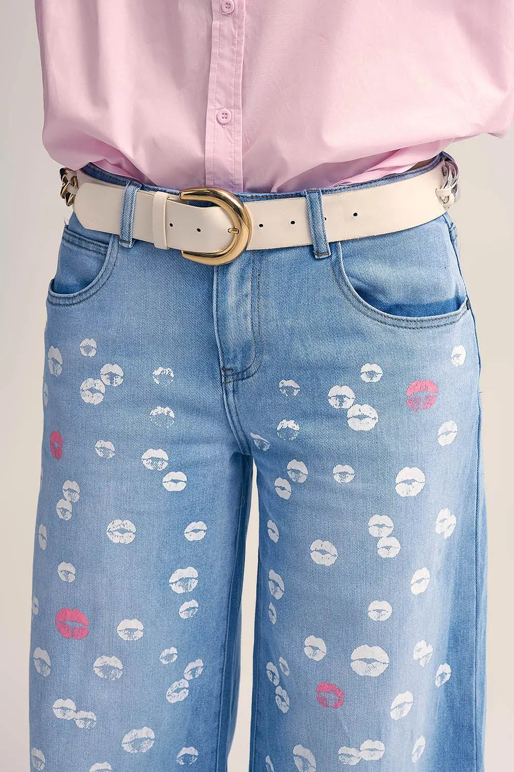 Jean droit délavé avec lèvres imprimées - Pantalons