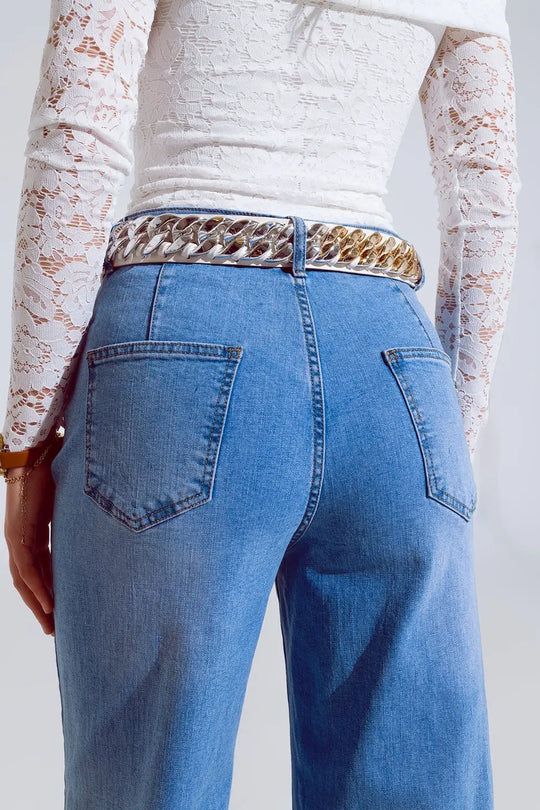 Jean droit évasé en bleu délavé avec détails de boutons - Pantalons