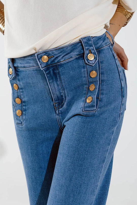 Jean droit style marine avec détails de boutons dorés sur le côté en bleu moyen - Pantalons